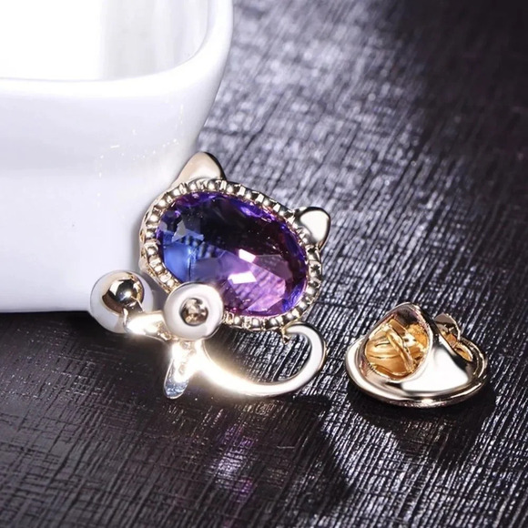 VQ Copper Cat Brooch - Picture 2 of 6